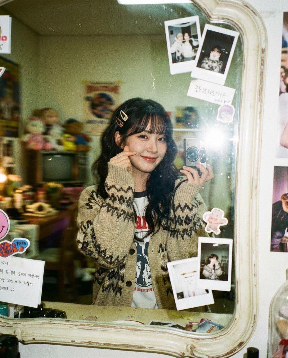 Retro Film Mirror Sweetheart