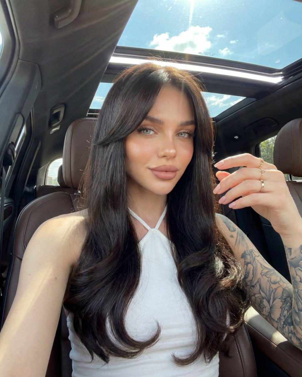 Luxury Car Selfie Goddess