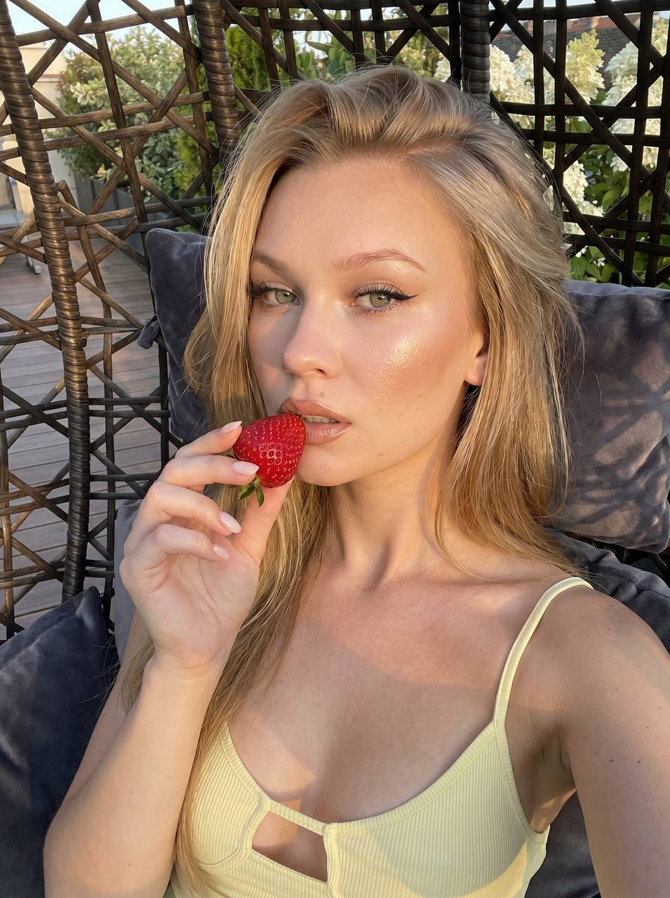 Strawberry Selfie Summer Terrace