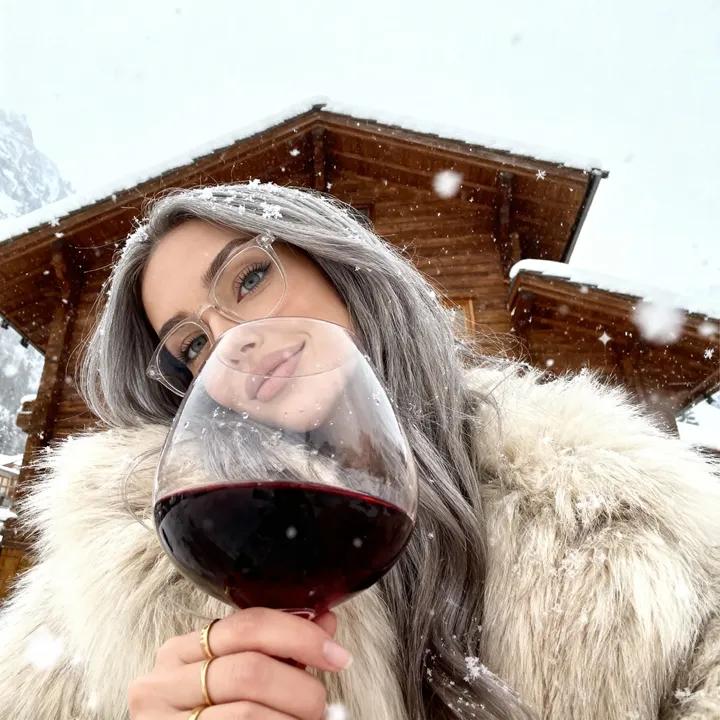 Film Still Winter Selfie
