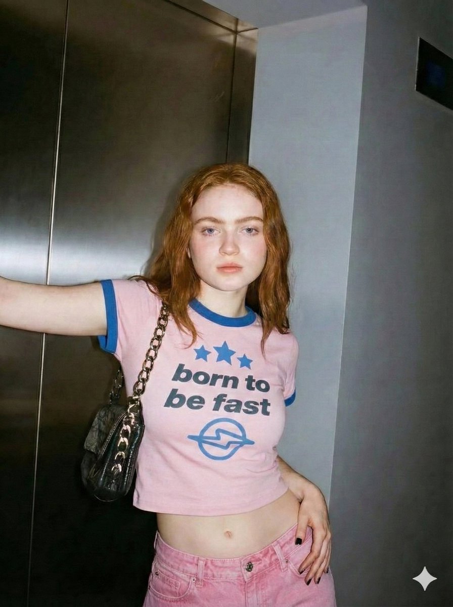 Elevator Chic: Y2K Fashion Flash