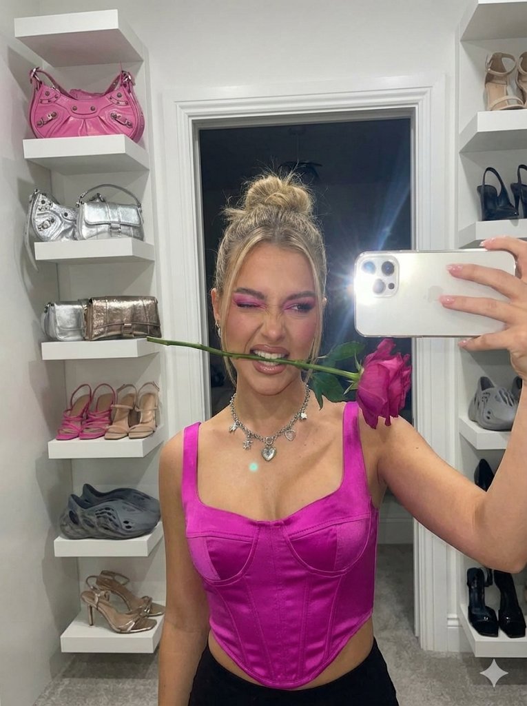 Playful Rose Bite Closet Selfie