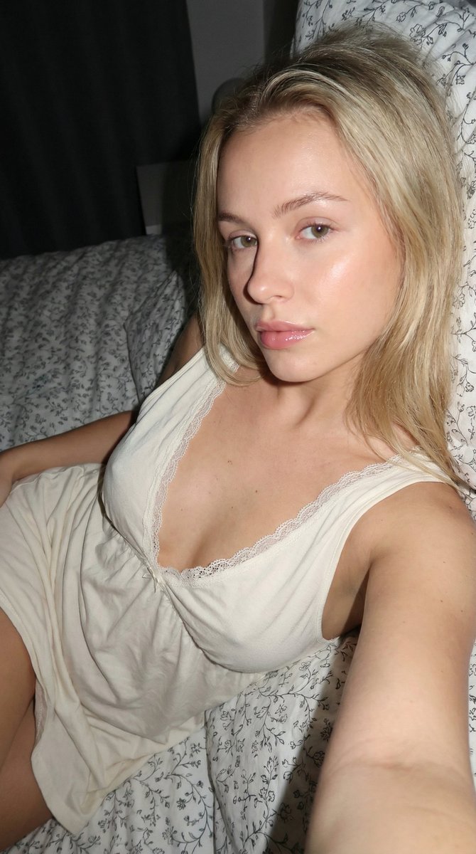 Vintage Nightdress POV Snapshot