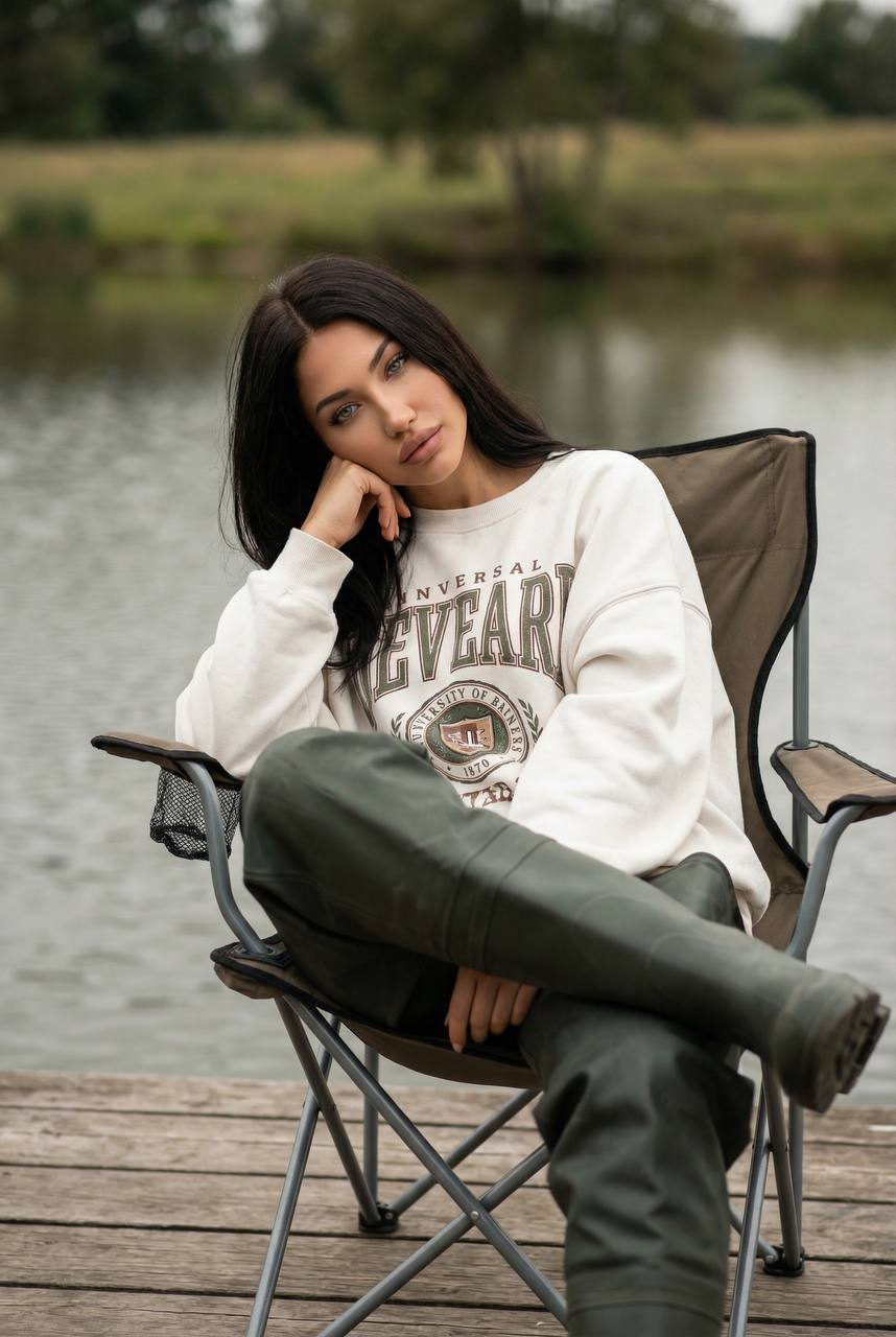Lakeside Casual Fashion Portrait
