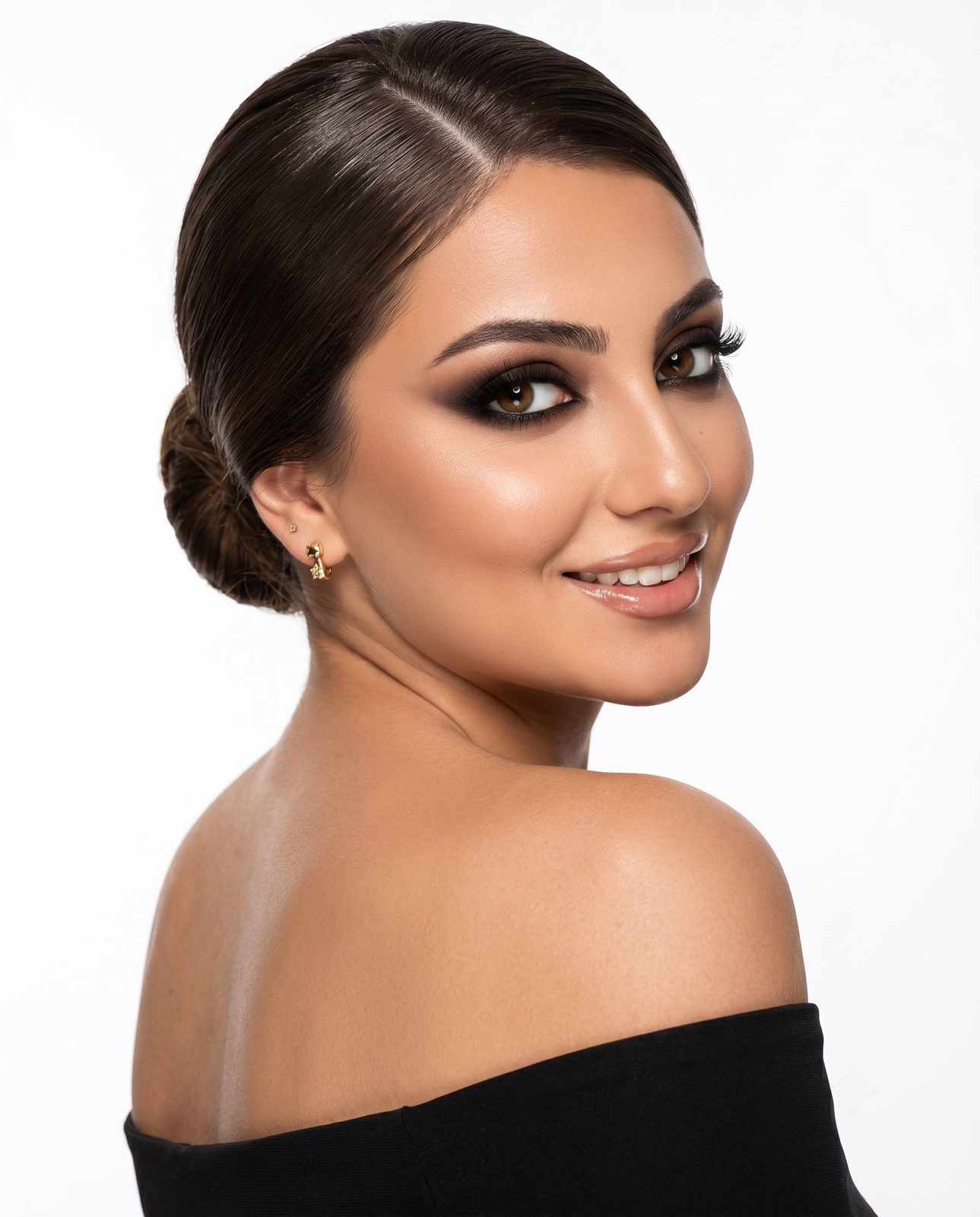 Glossy Studio Beauty Portrait