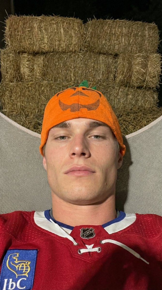 Pumpkin Hat Hockey Hunk