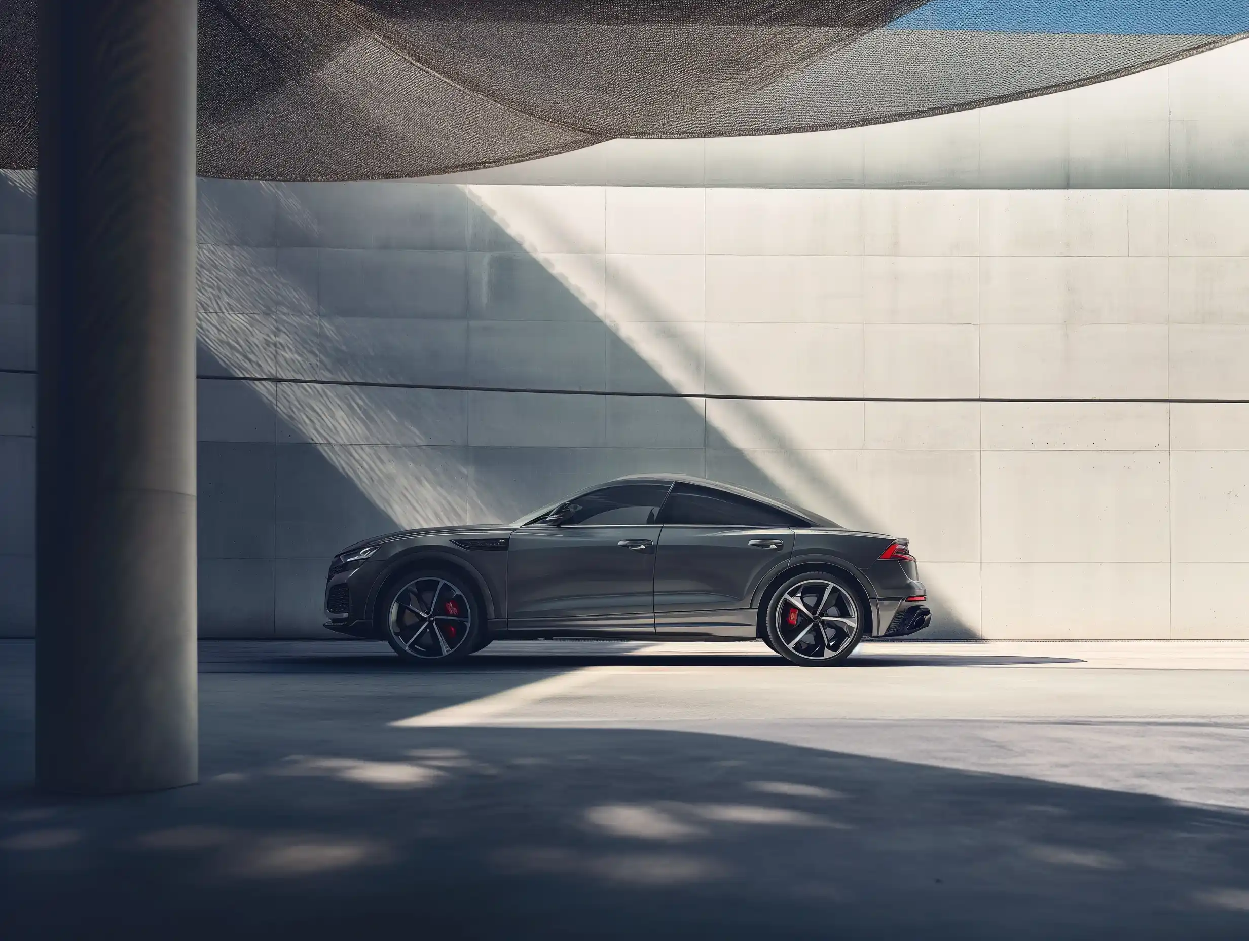 Futuristic Audi RS Q8
