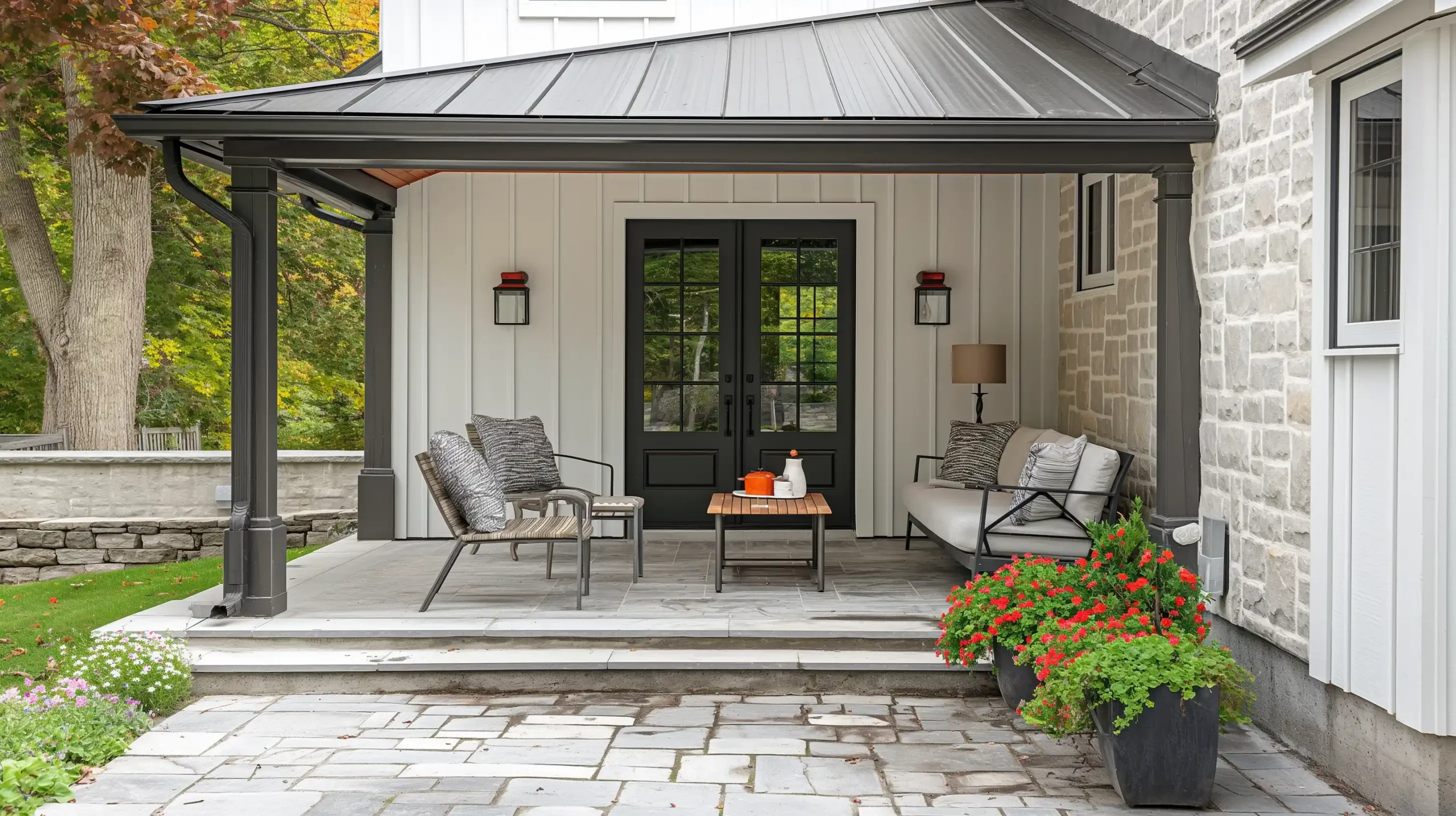 Modern American Cottage Courtyard
