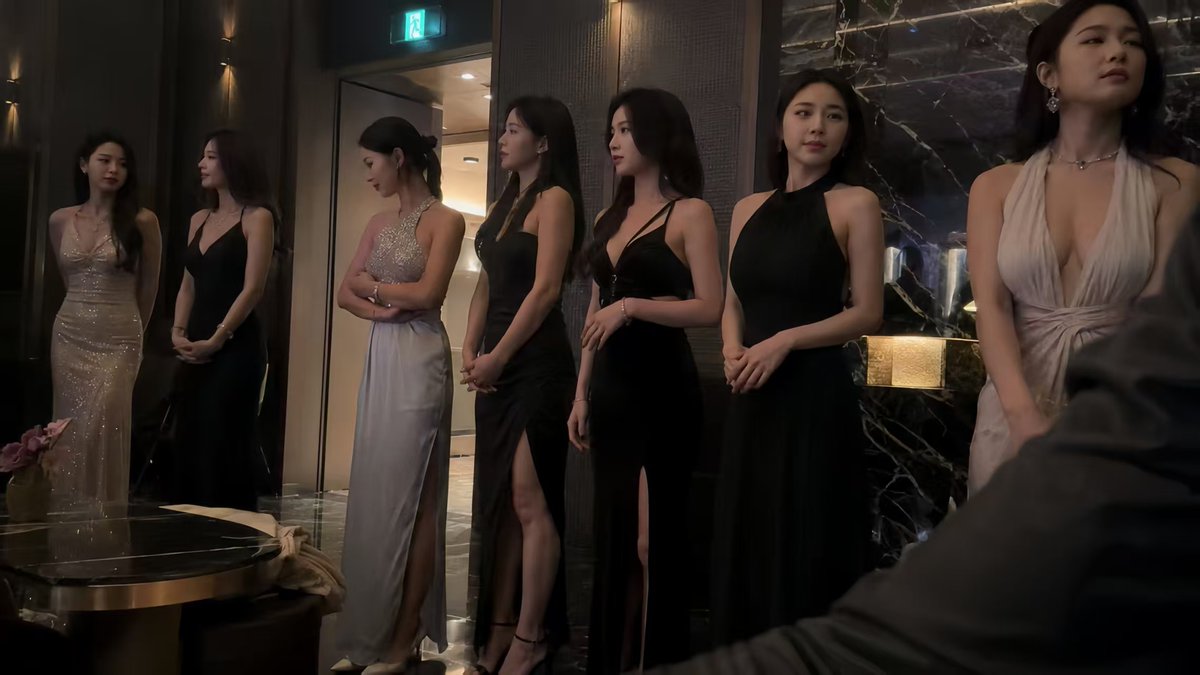 Seven Women Nightclub