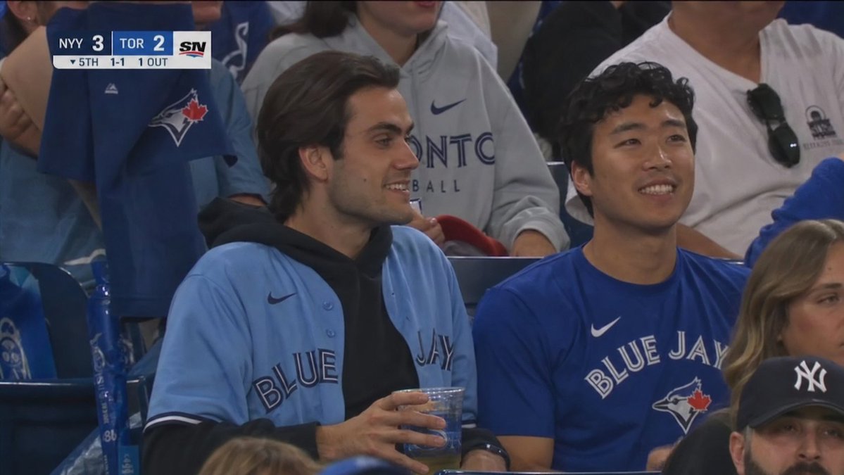 Blue Jays Crowd Reaction Shot