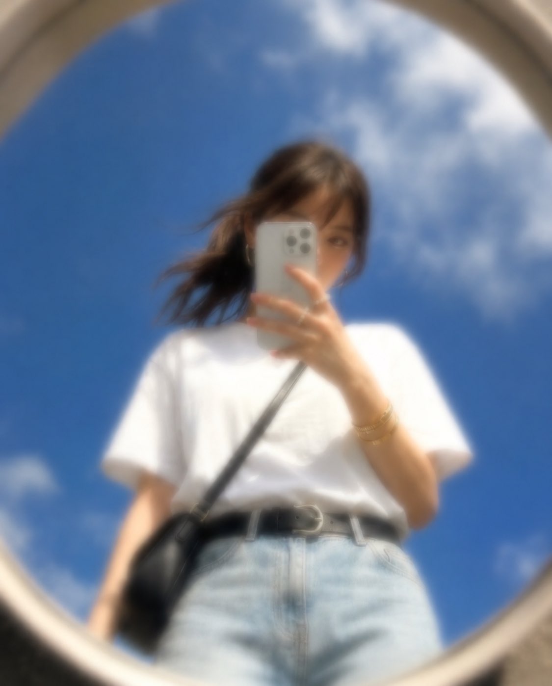 Dreamy Café Side Profile Snapshot