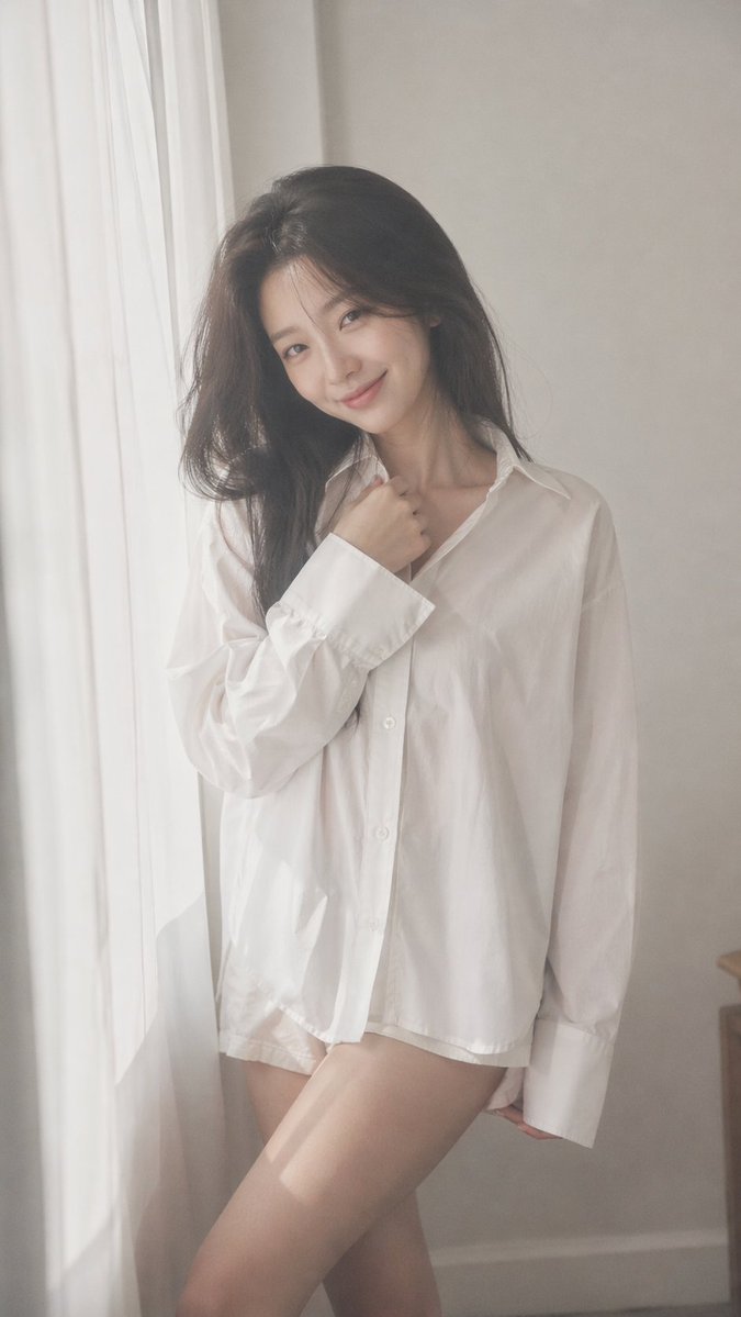Soft Korean Idol Portrait Photography