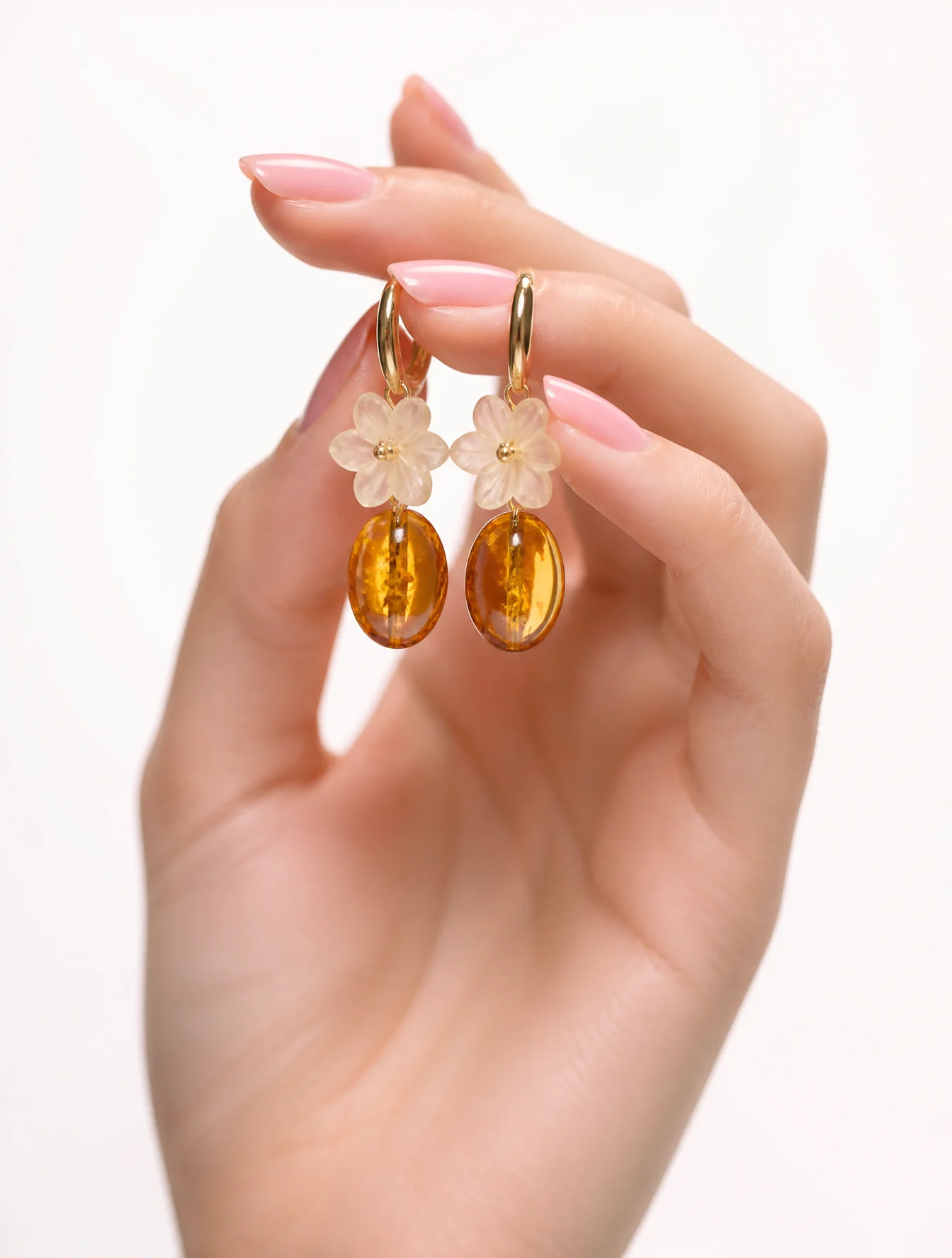 Elegant Jewelry Macro Commercial