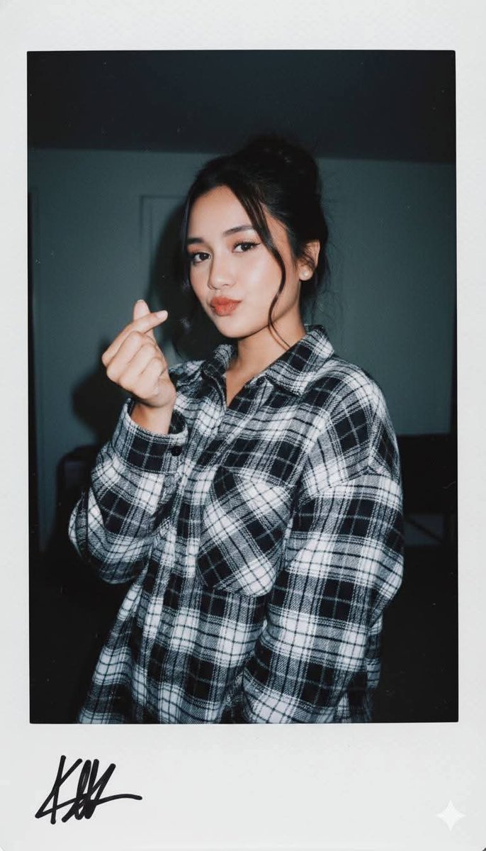 Vintage Polaroid Smize Girl