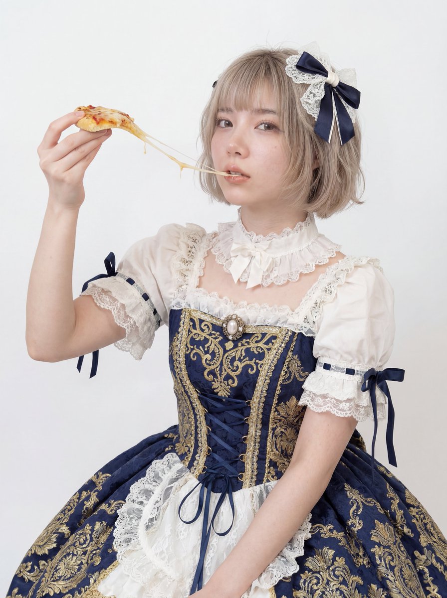 Happy Pizza Bite Moment