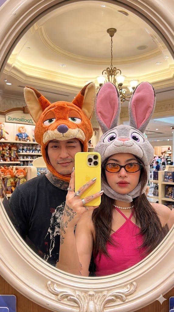 Zootopia Couple Mirror Selfie