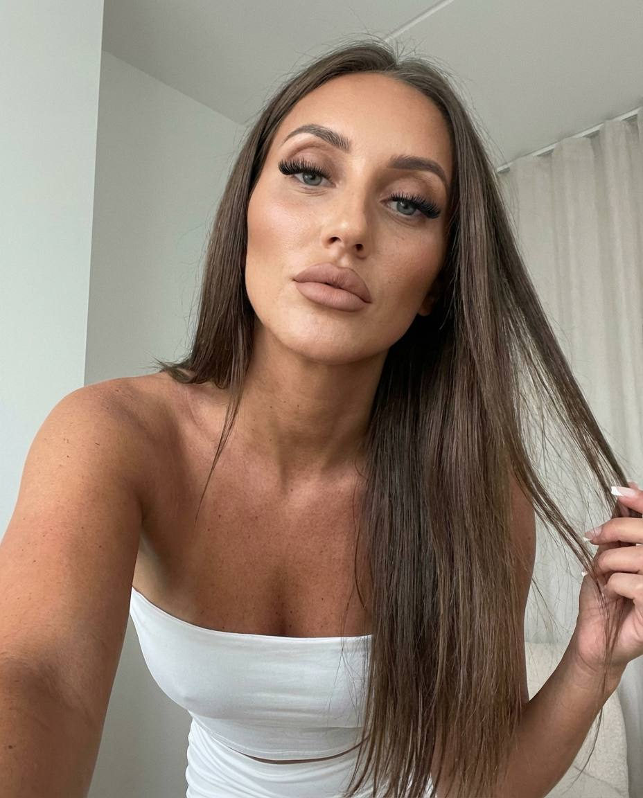 Confident Selfie Girl Close-up