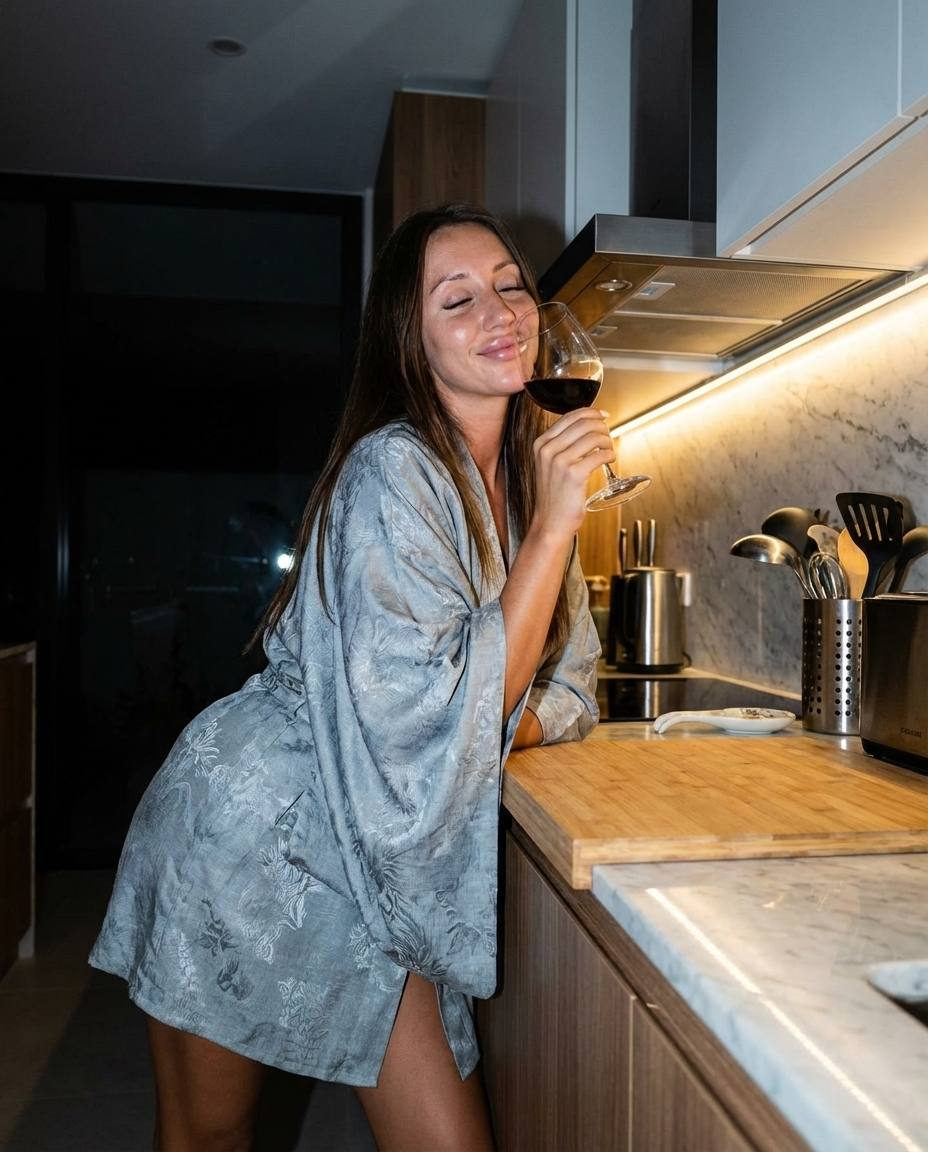 Night Kitchen Wine Portrait Flash