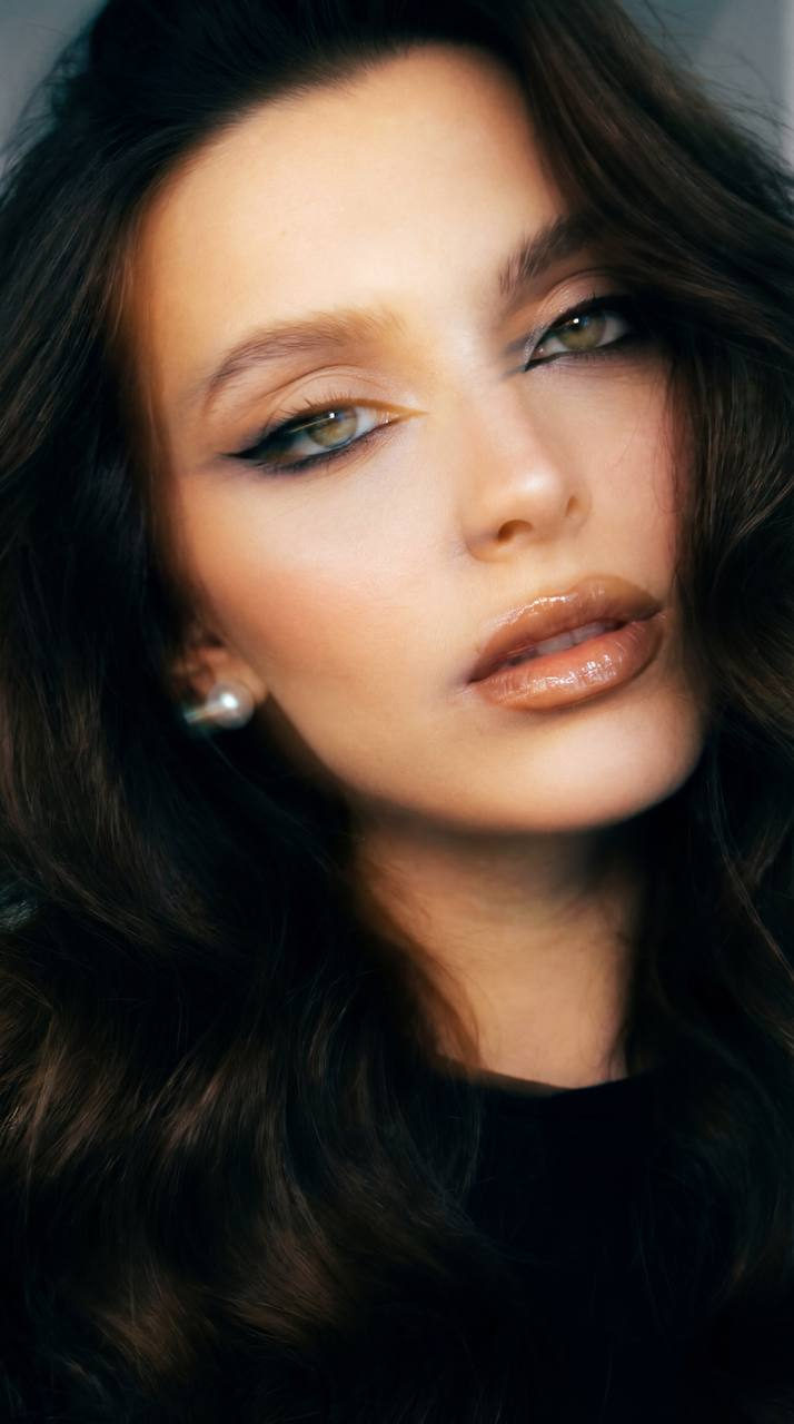 Dynamic Fashion Portrait Close-Up