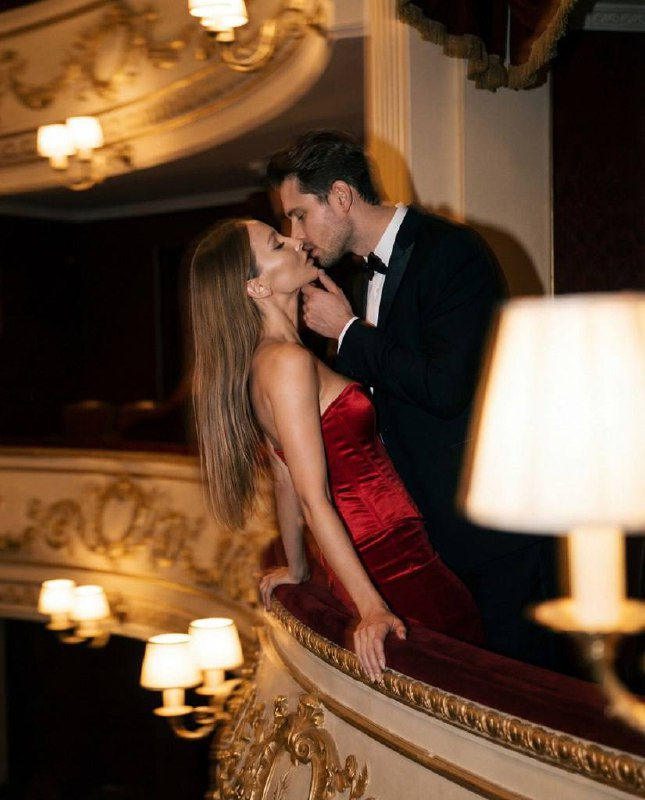 Cinematic Balcony Kiss