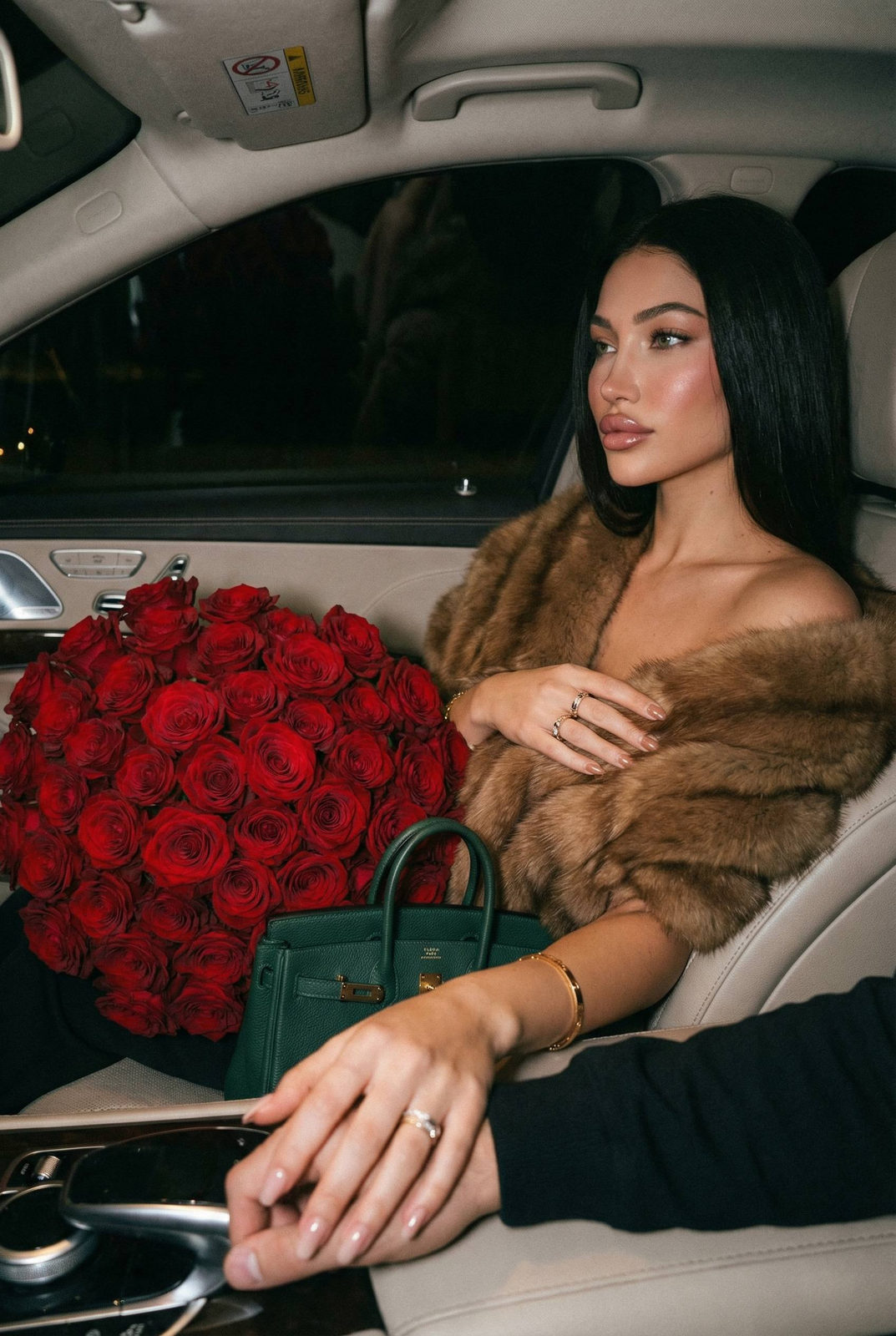 Luxury Night Car Birthday Roses