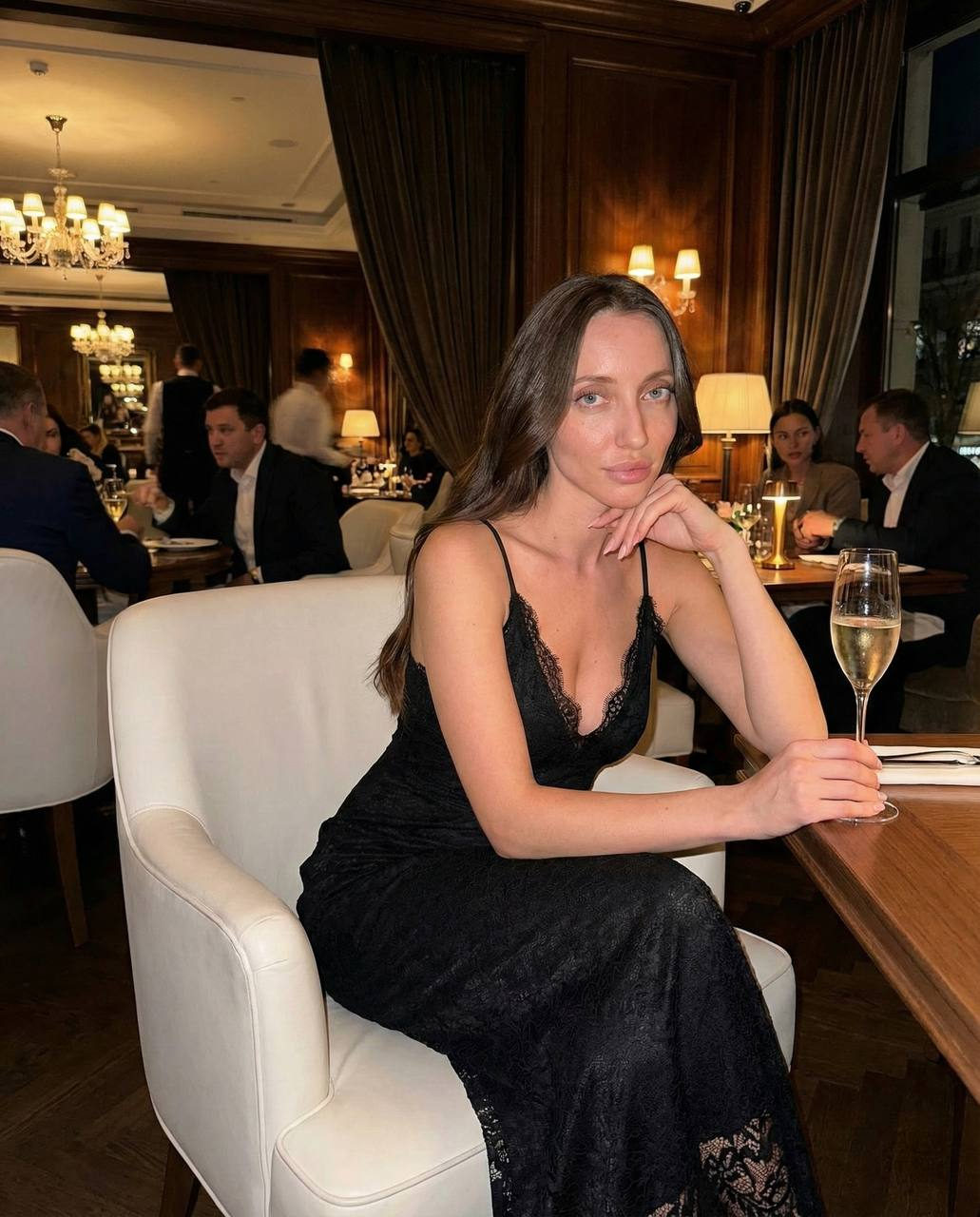 Paparazzi Night Luxury Portrait