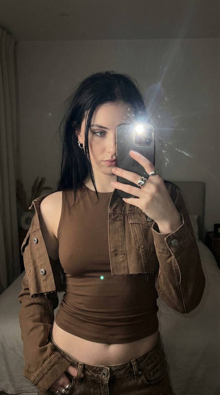 Y2K Flash Mirror Bedroom Selfie