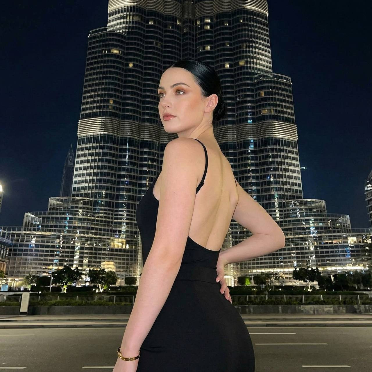 Dubai Night Glamour with Burj Khalifa