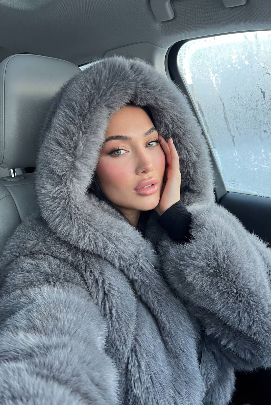 Luxury Winter Fur Fashion Selfie