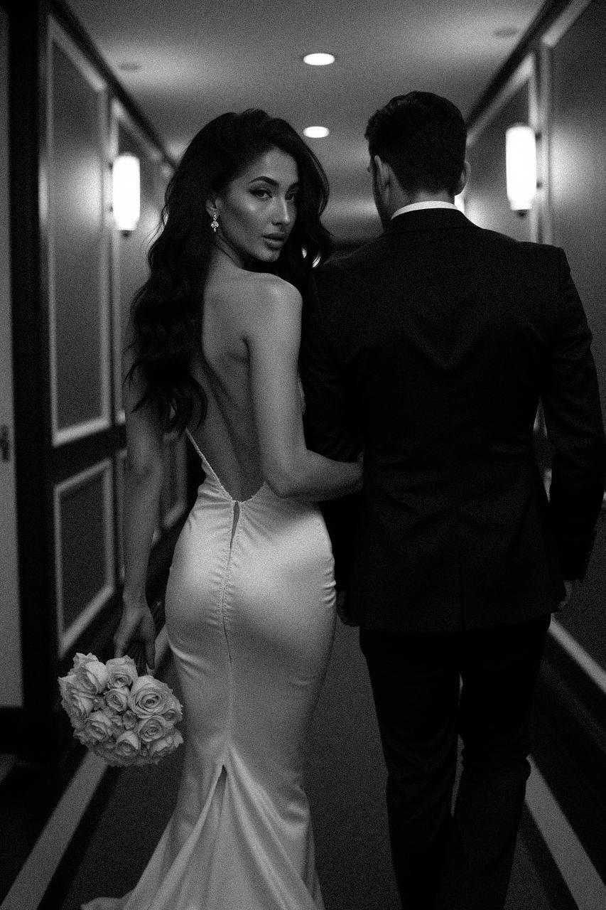 Noir Bride's Secret Glance