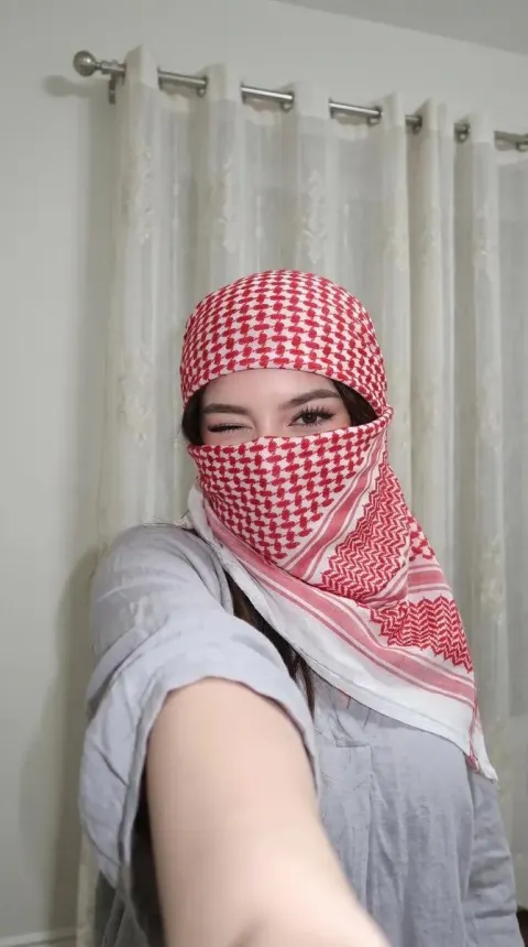 Lifestyle Smartphone Selfie with Keffiyeh