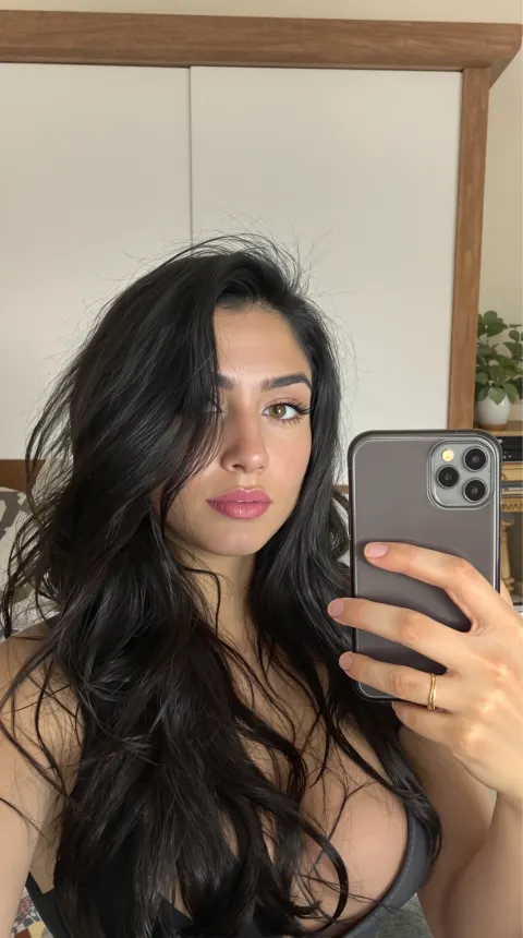 Luna Selfie Cozy Bedroom Mirror
