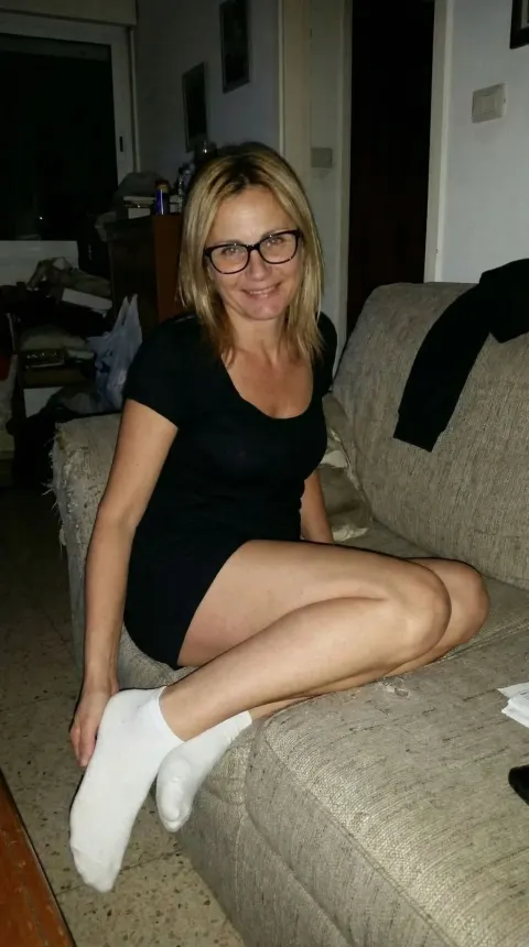 Casual Night Couch Snapshot Glasses
