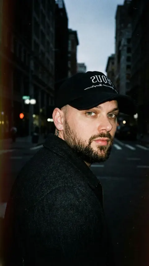Snapcap Portrait Black Paintings