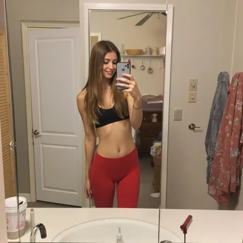 Mirror Phone Selfie Red