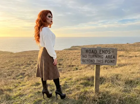 Drag Queen On Coastal Knoll