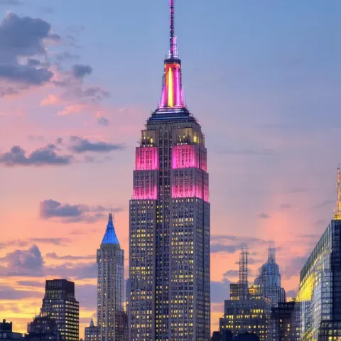 Playful Animated Empire State Building in Motion