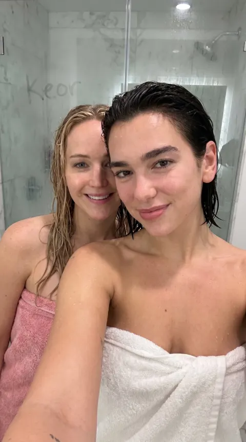 Dua Lipa Jennifer Lawrence Wet Towel Selfie