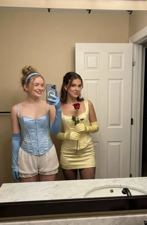Princess Mirror Selfie Duo