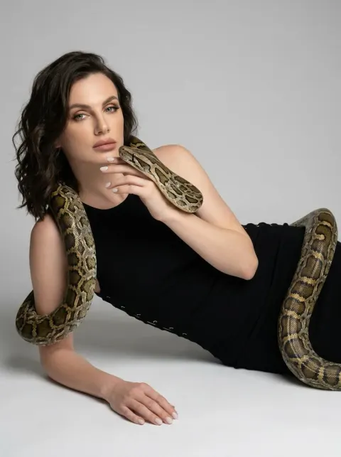 Python Fashion Studio Portrait