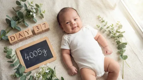 Baby Growth Milestone Photo
