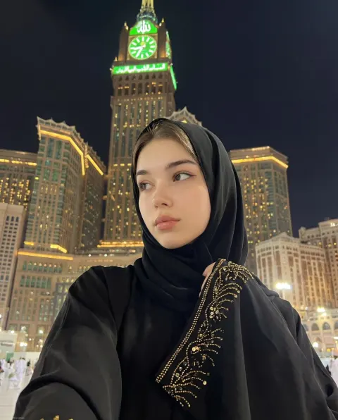 Mecca Night Selfie Cinematic Portrait