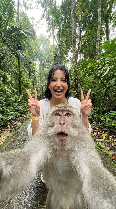 Jungle Selfie Surprise