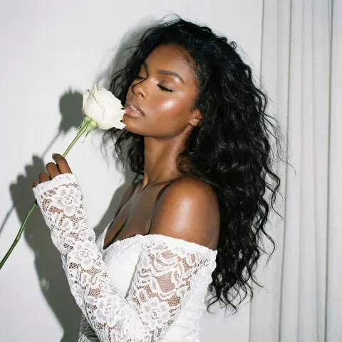 Dreamy Lace Portrait With White Rose