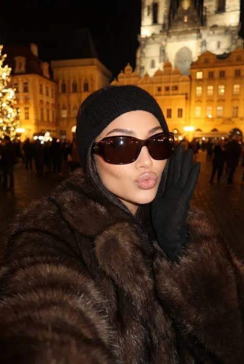 Winter Night Glamour Selfie