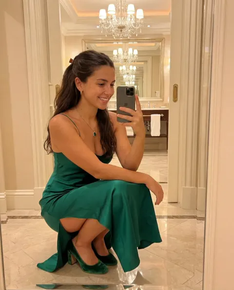 Elegant Mirror Selfie