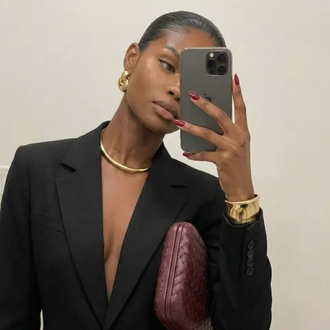 Quiet Luxury Mirror Selfie
