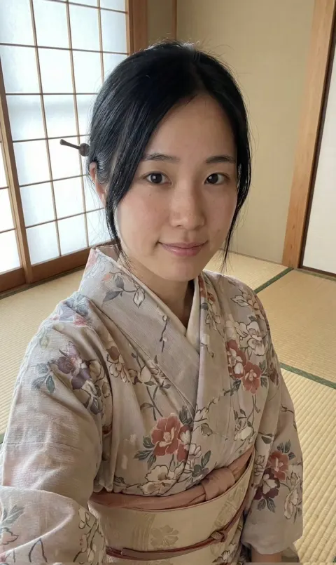 Japanese Kimono Selfie