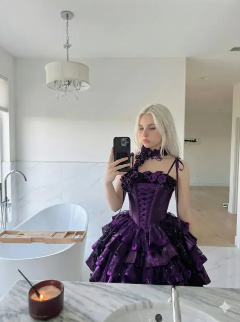 Gothic Lolita Bathroom Selfie