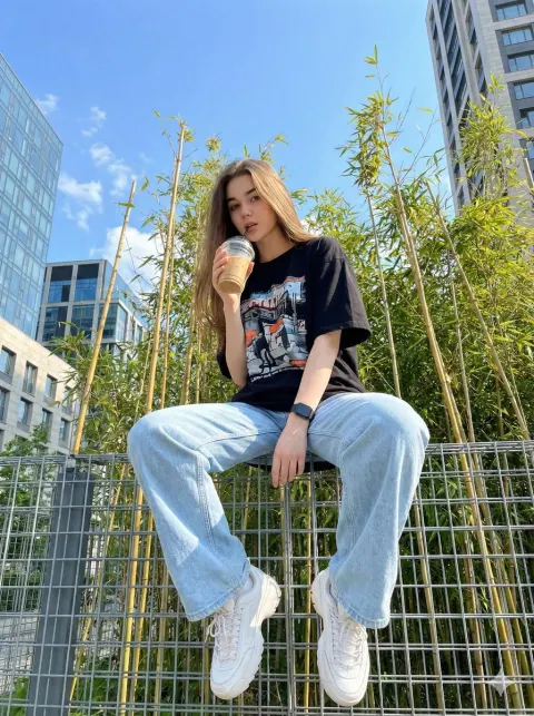 Streetwear Cool Girl Style Guide